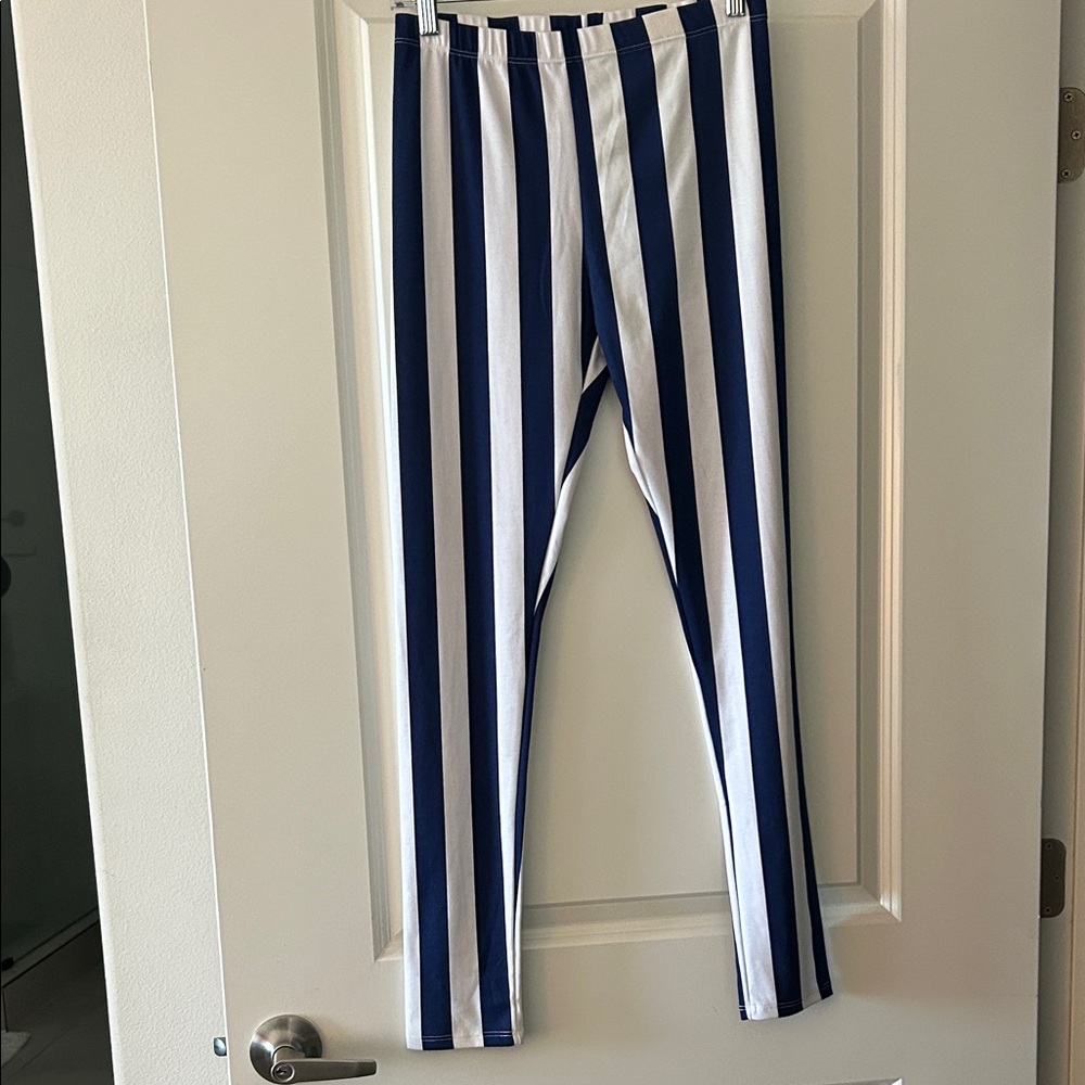 Vamos! NWOT Navy and White Striped Leggings